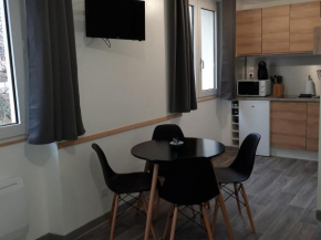 Kaloujot Chez Thierry and Julien Studio 50m Lac